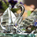 Modelo de cisne de cristal gravado diamante para lembranças de casamento